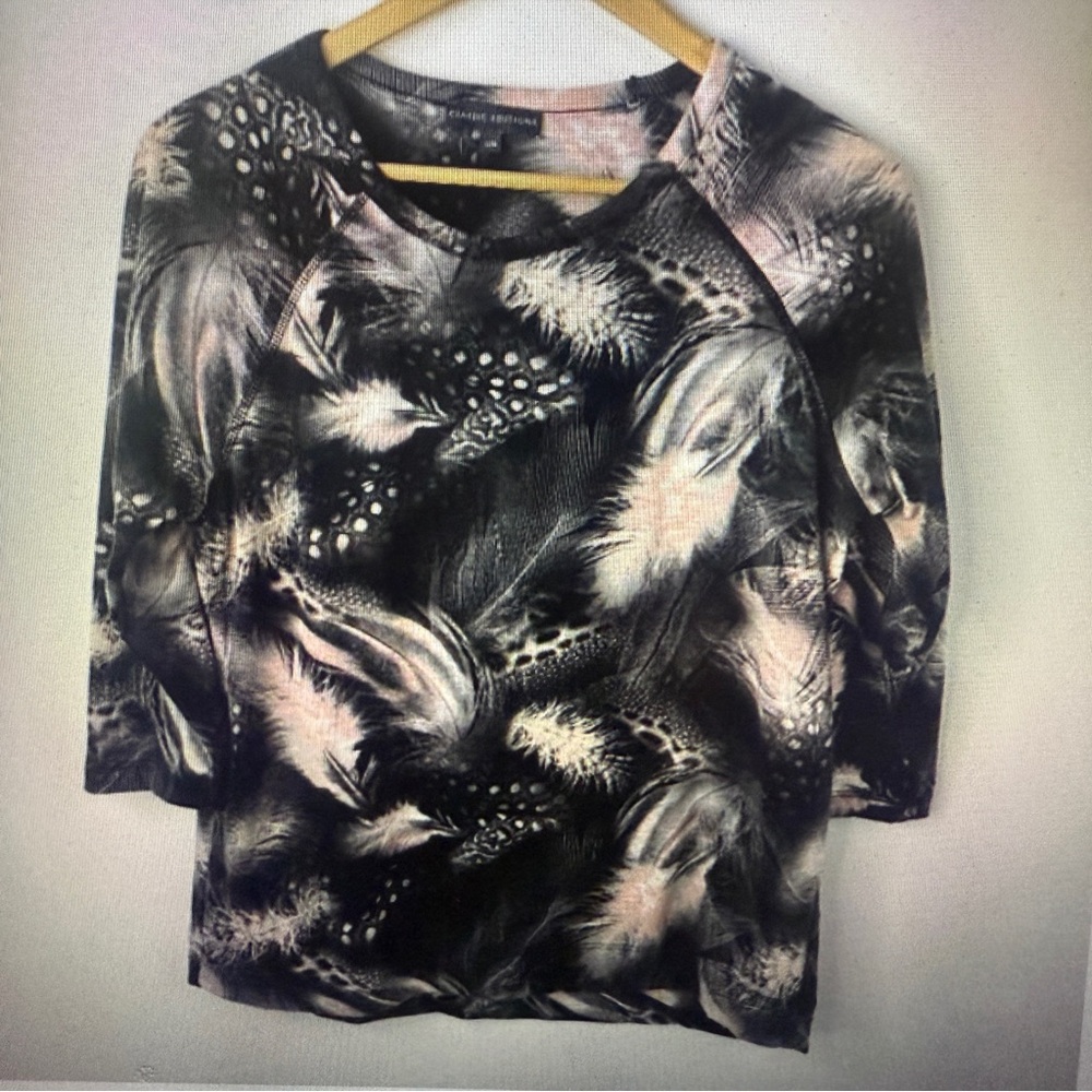 Classic Editions Womans Pullover Top 3/4 Sleeve Black Pink Feathers Size L